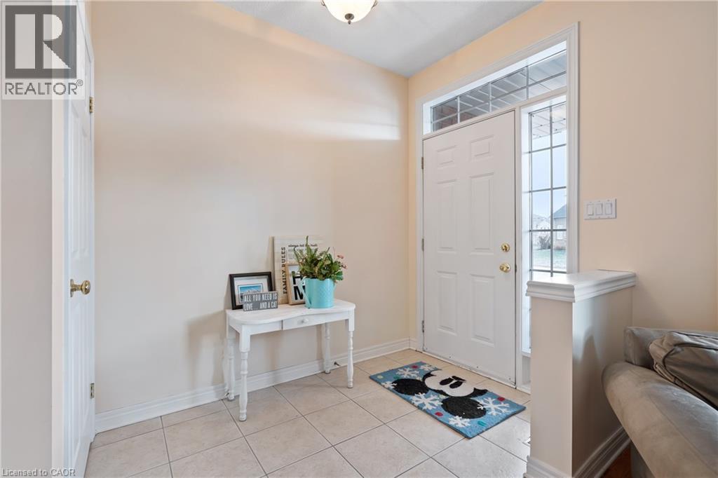 7 HONEY LOCUST Circle