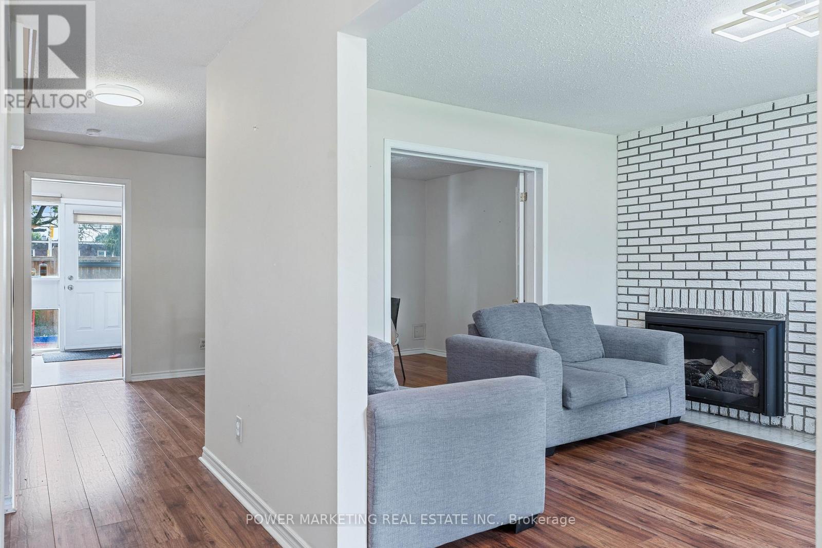 76 - 2111 MONTREAL ROAD