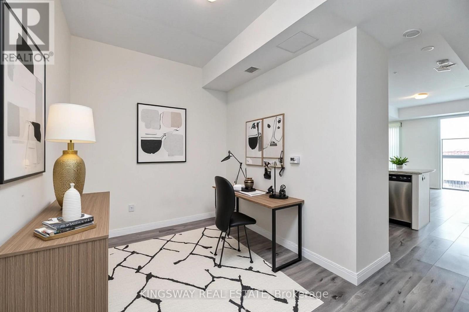 801 - 60 CHARLES STREET W