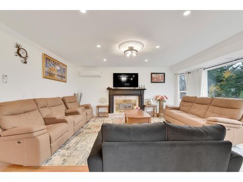 2215 ORCHARD DRIVE Abbotsford BC V3G2B7