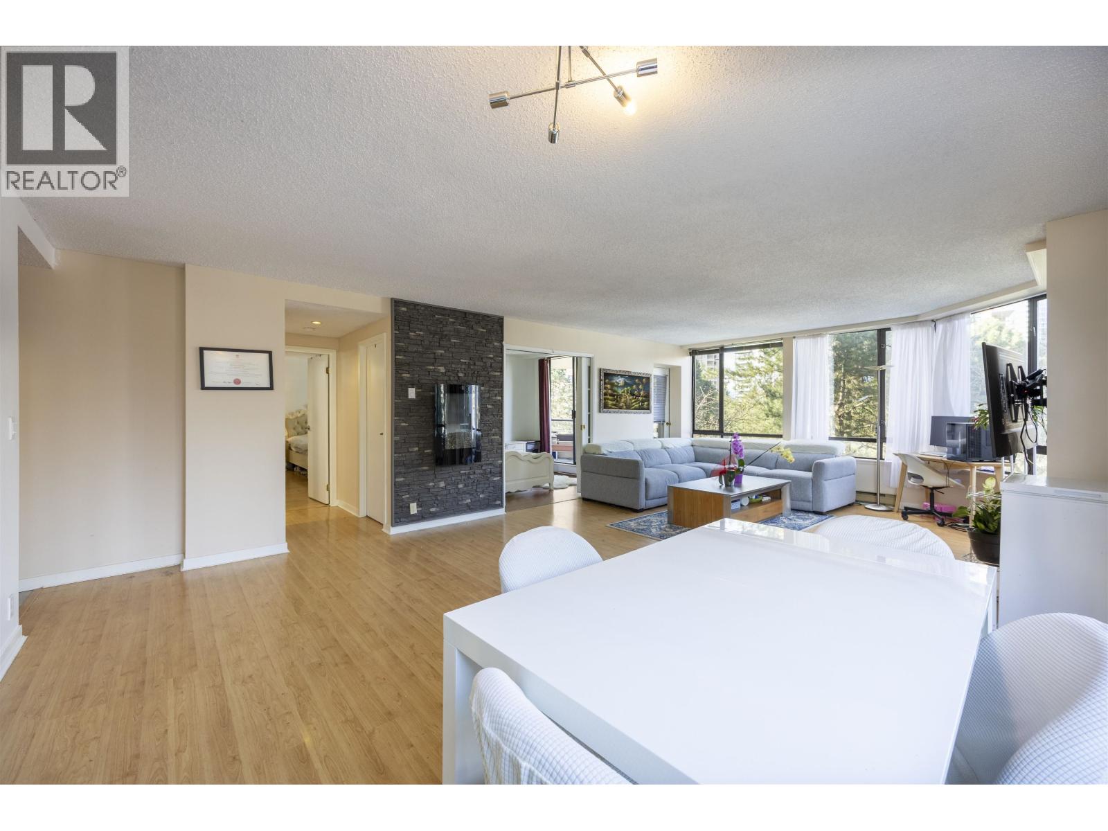 502 6282 KATHLEEN AVENUE