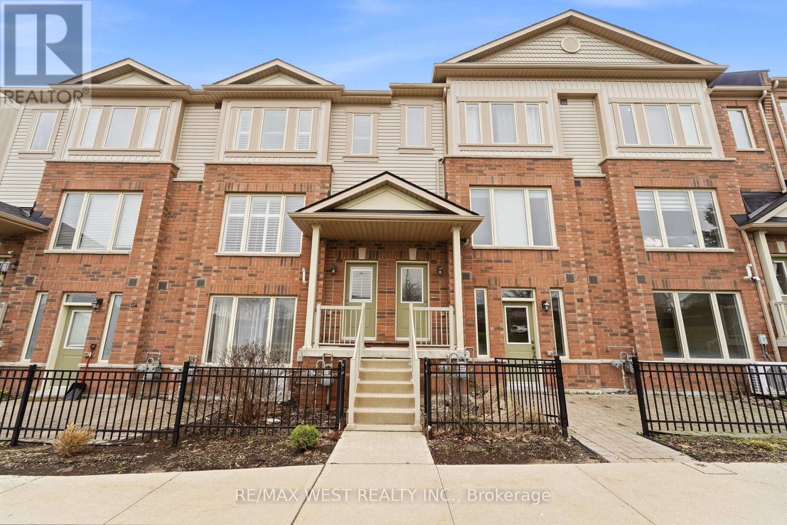156 - 156 WATSON PARKWAY N