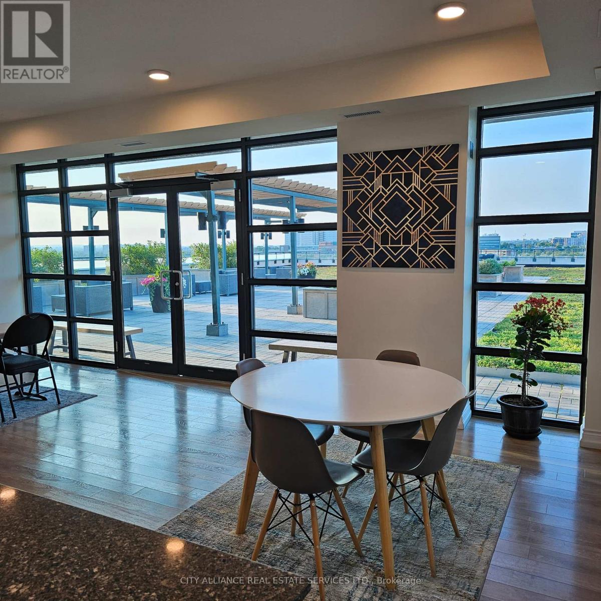 512 - 2522 KEELE STREET