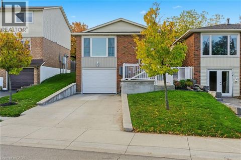 146 LAVINA Crescent Hamilton ON L9C6R8