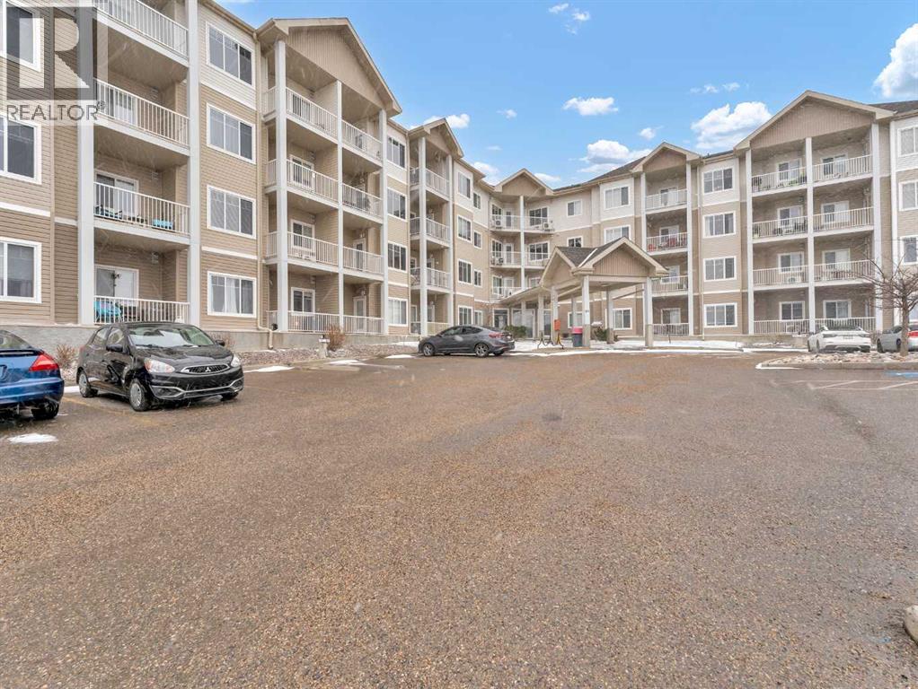 205, 194 Sunrise Circle SW