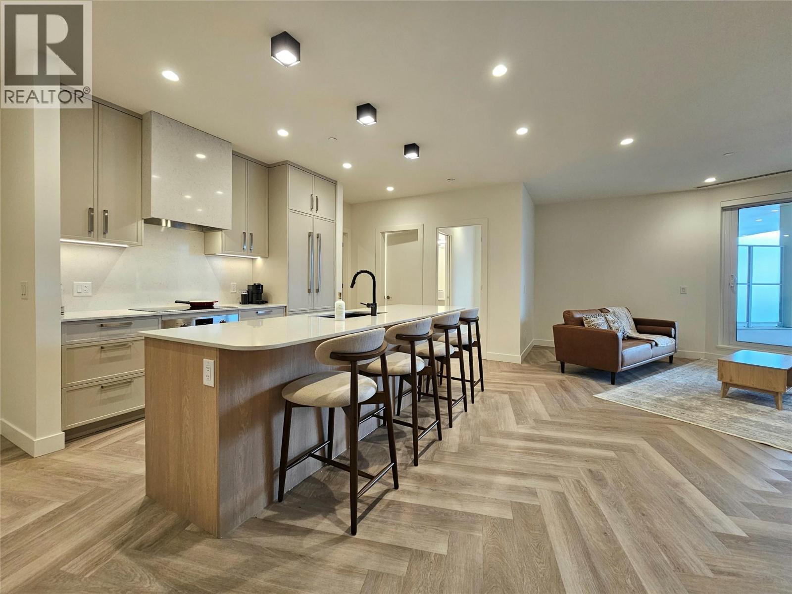 3340 Lakeshore Drive Unit# 514