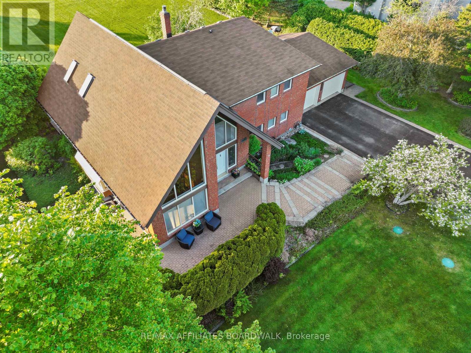 1700 LAKESHORE DRIVE