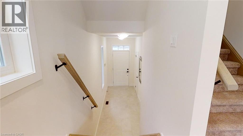 941 DEVERON Crescent