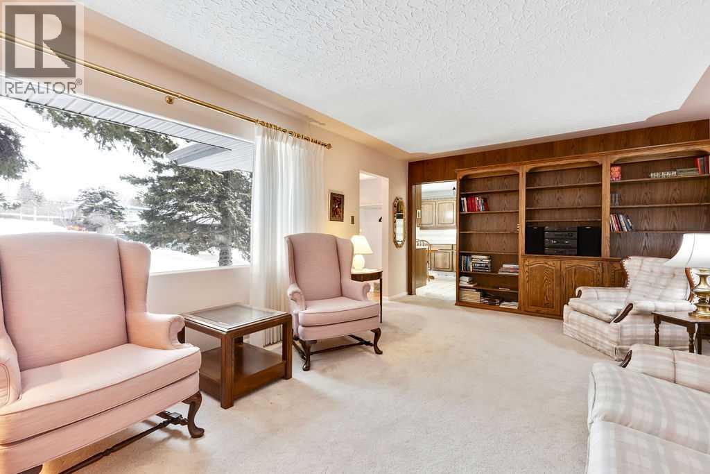 79 Chancellor Way NW