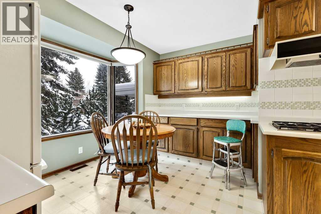 79 Chancellor Way NW