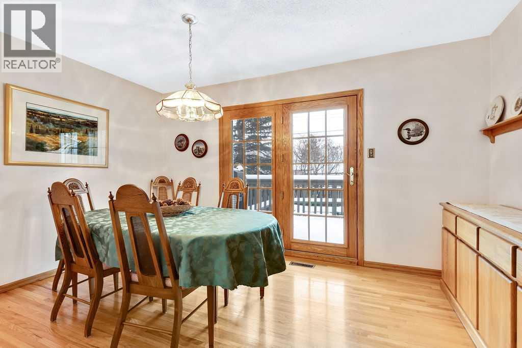 79 Chancellor Way NW