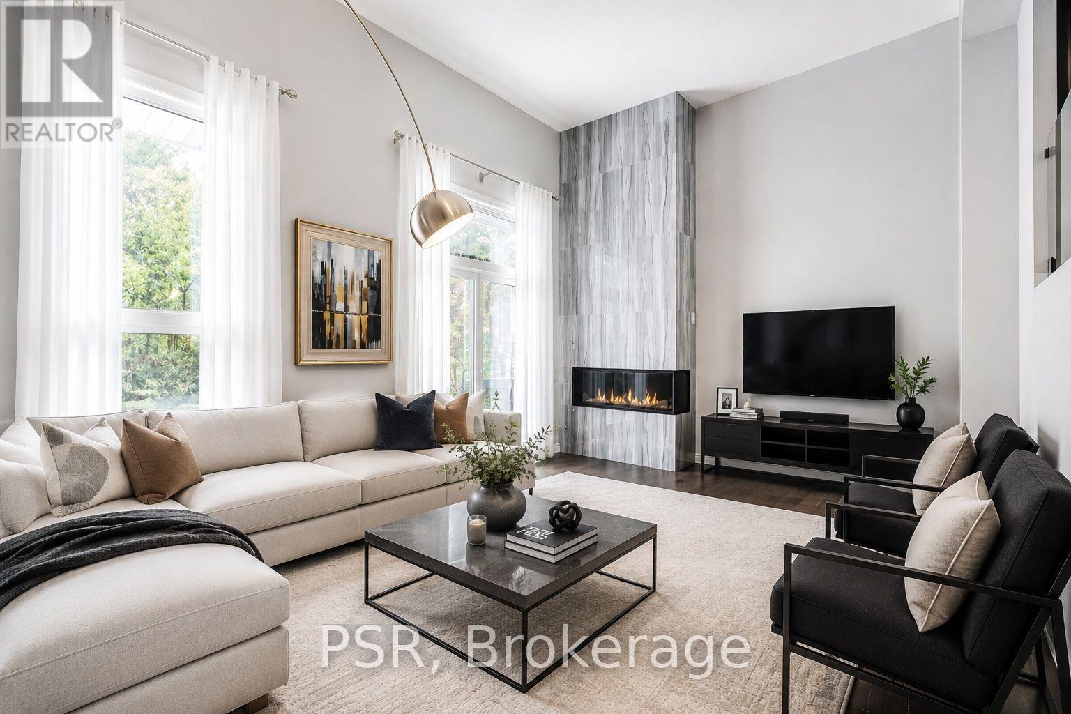 Photo 1 of 44 — 22 - 50 VERNE CRESCENT Unit 22, Toronto (Malvern), ON M1B2Z1