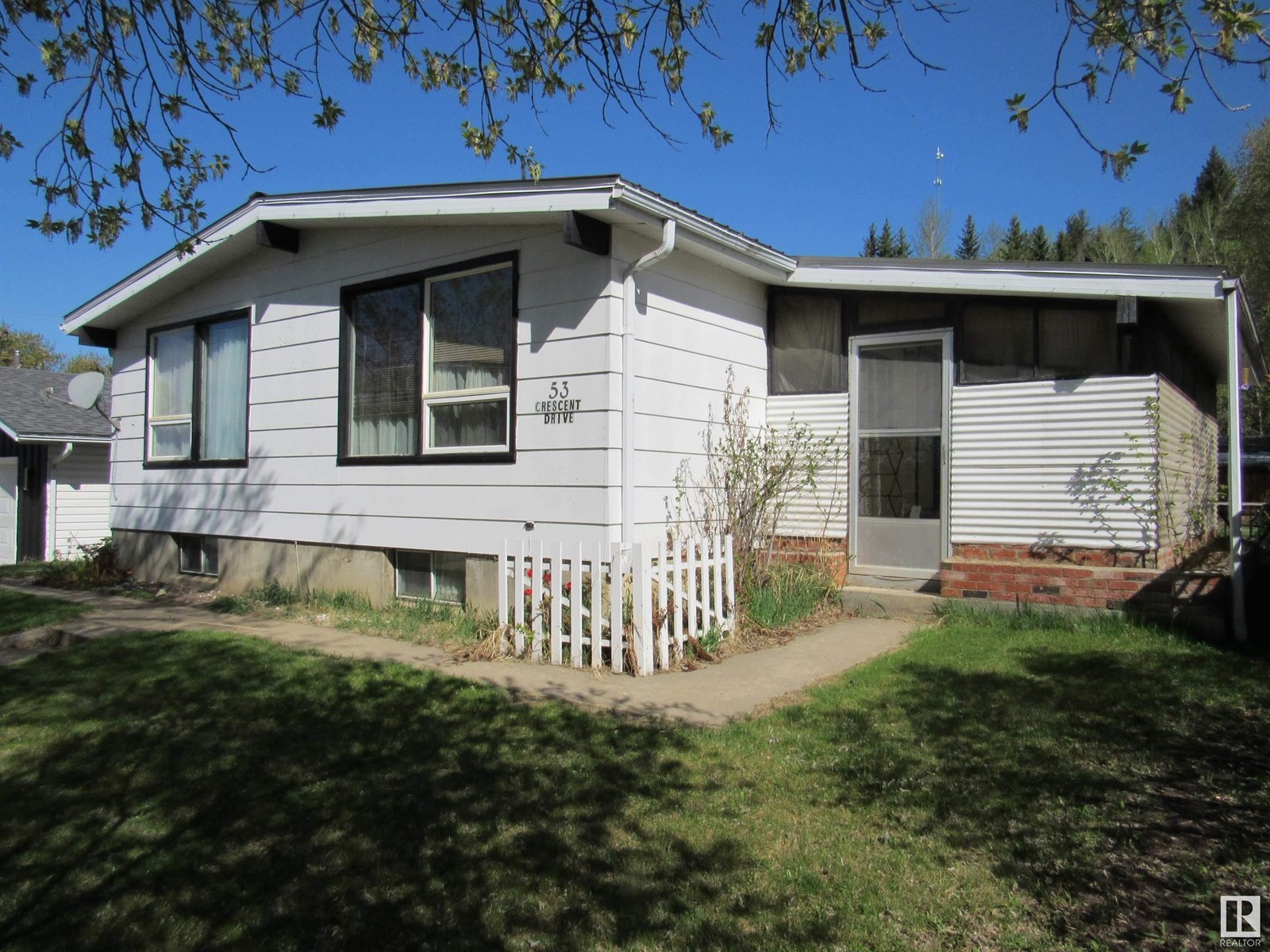 53 Crescent Drive