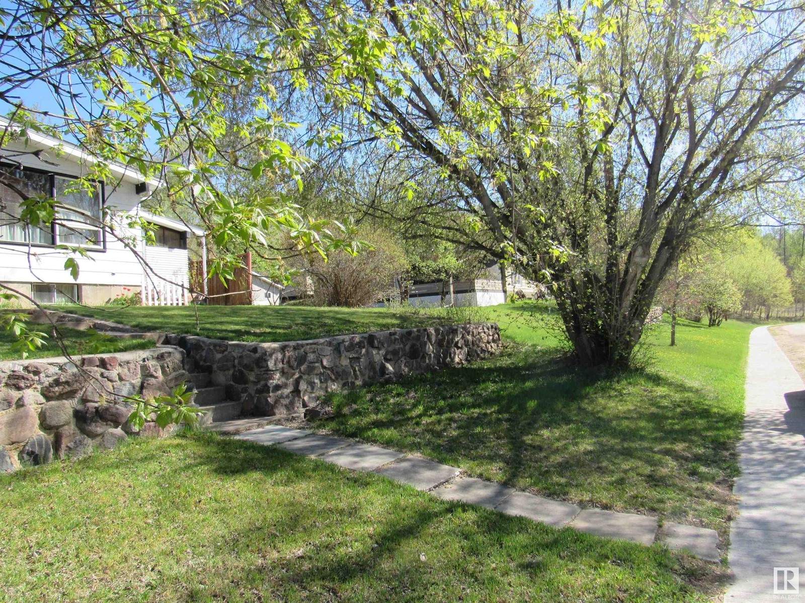 53 Crescent Drive