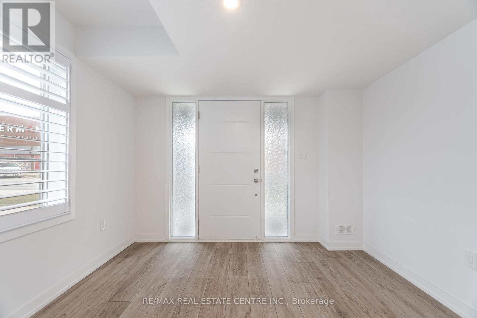 237 - 237 WEST OAK TRAIL S