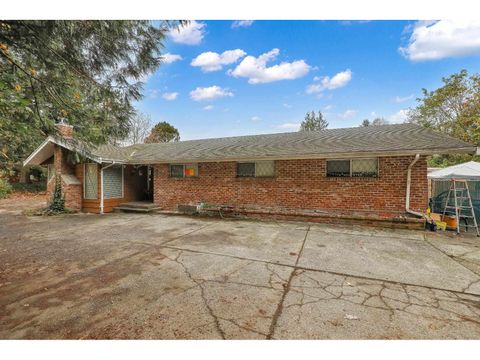 7913 192 STREET Surrey BC V4N5S9