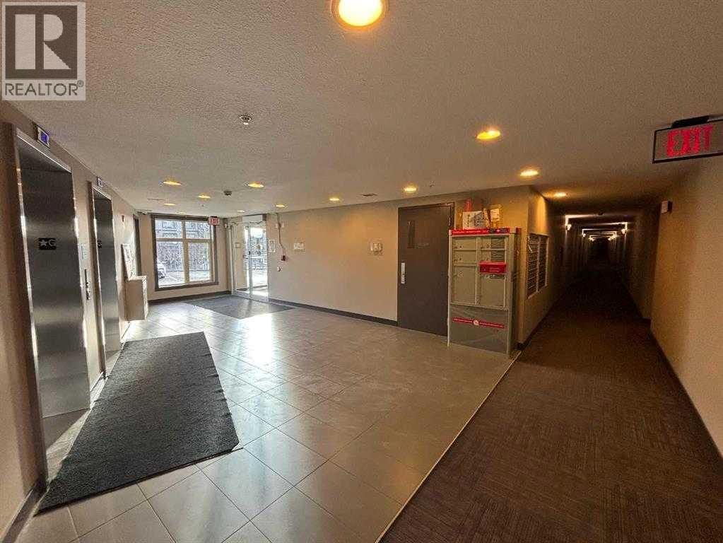 214, 15 Aspenmont Heights SW