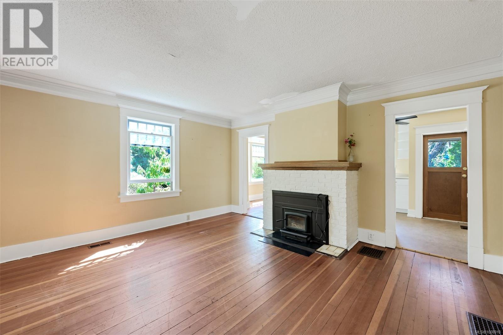 1056 Foul Bay Rd