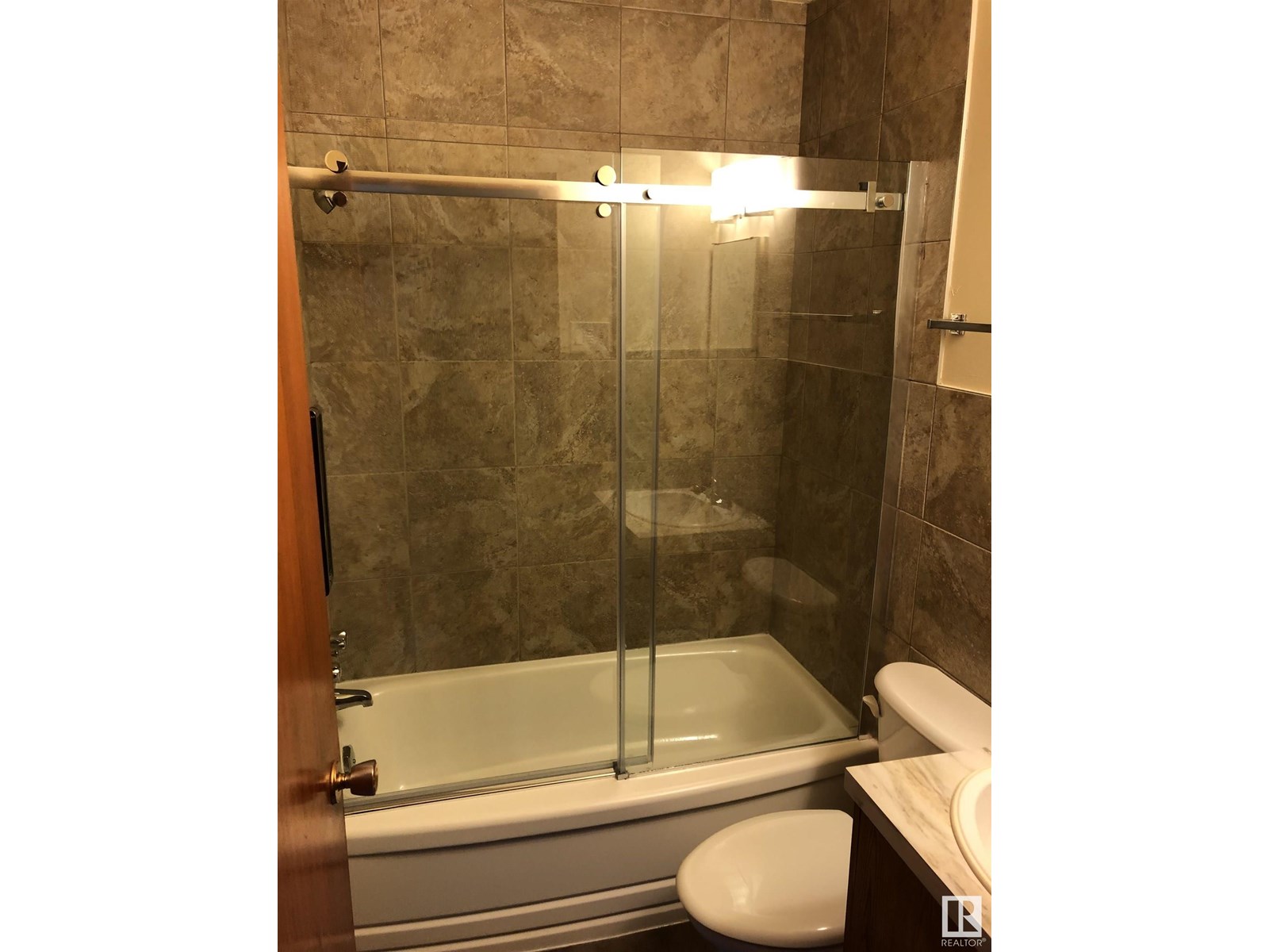 10742 106 ST NW