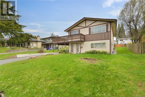 4387 Torrington Pl Saanich BC V8N4T3