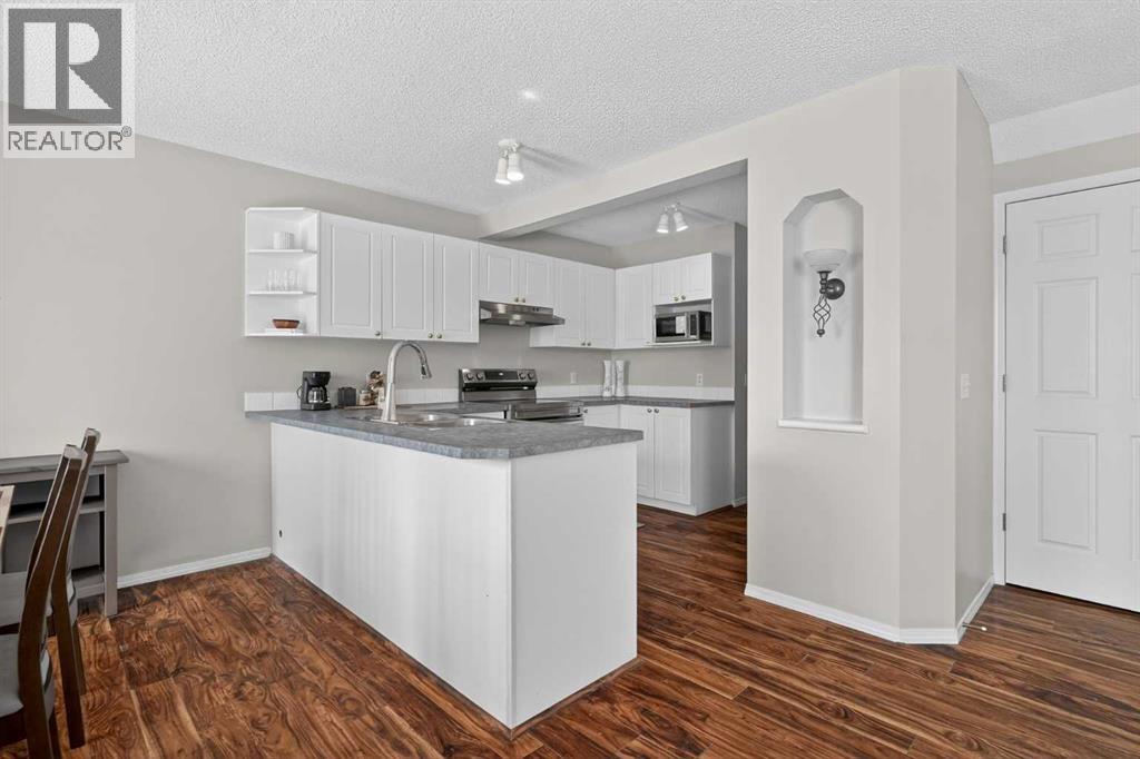 223 Citadel Meadow Close NW