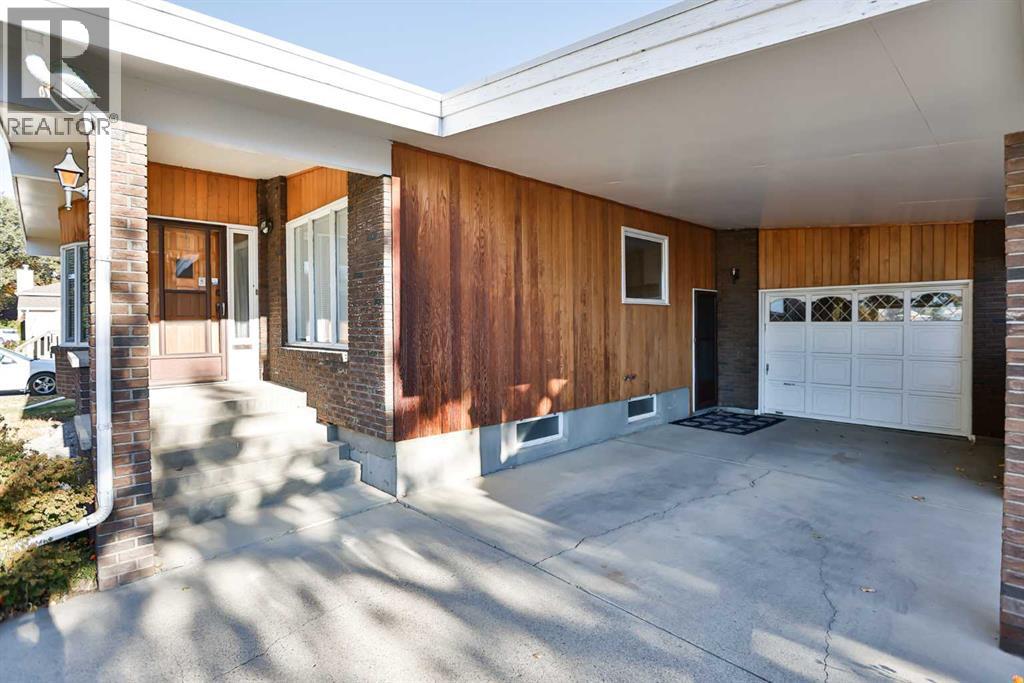 204 Corvette Crescent S