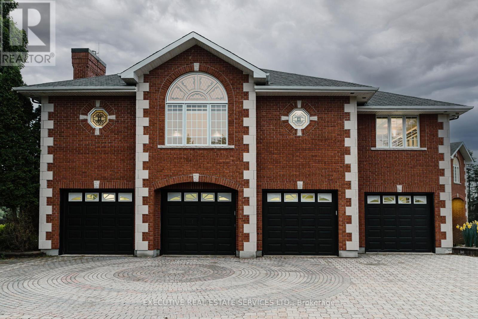 141 KERRY HILL CRESCENT
