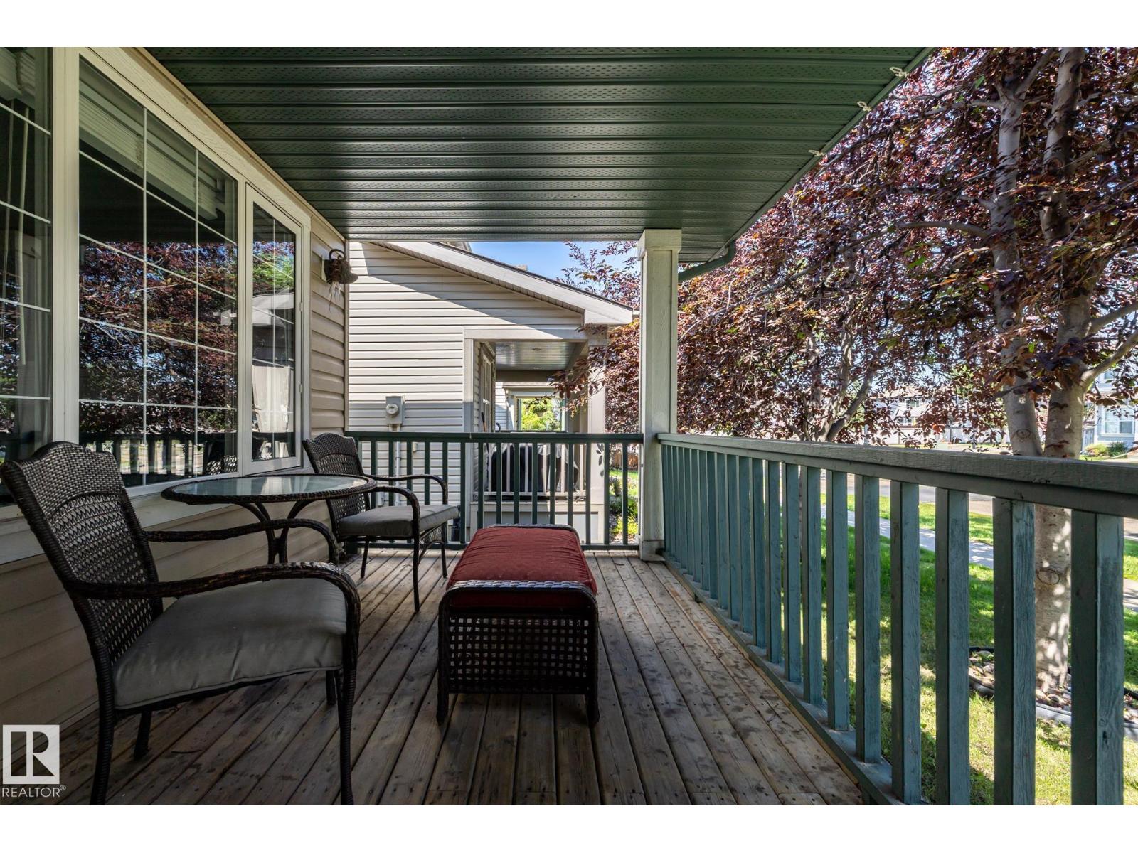 8 SUMMERLAND WY