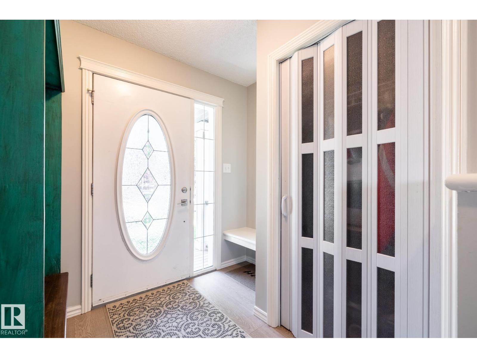 8 SUMMERLAND WY