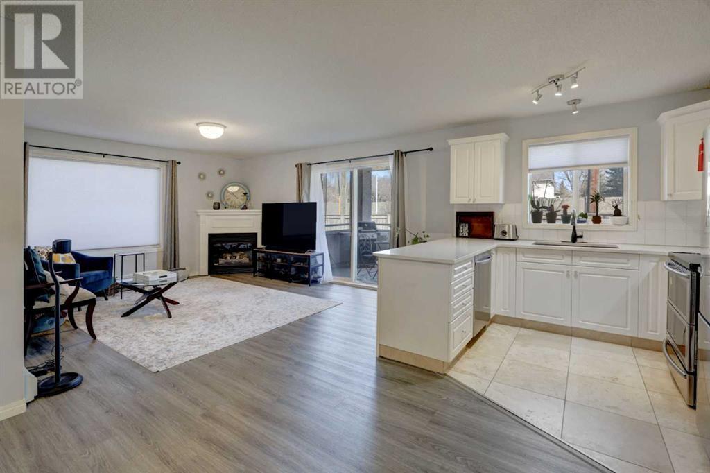 208, 20 Country Hills View NW
