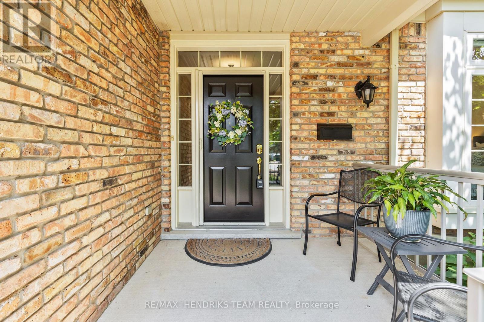 8 - 174 MARTINDALE ROAD