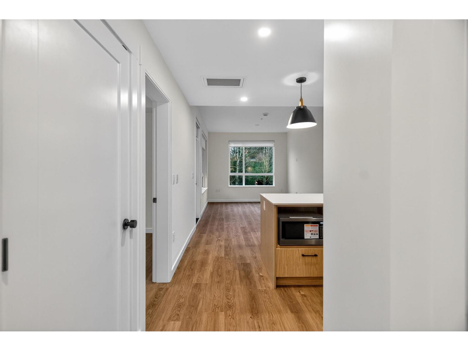 210 27249 ALDERGROVE TOWN CENTRE DRIVE