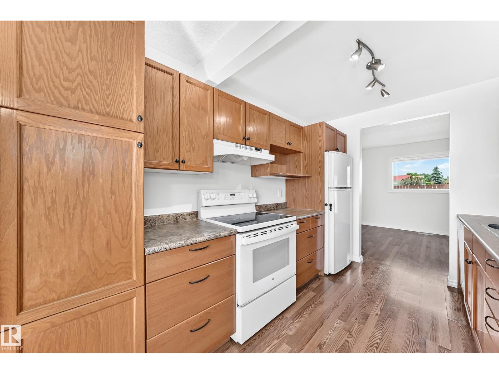 1102 MILLBOURNE RD E NW