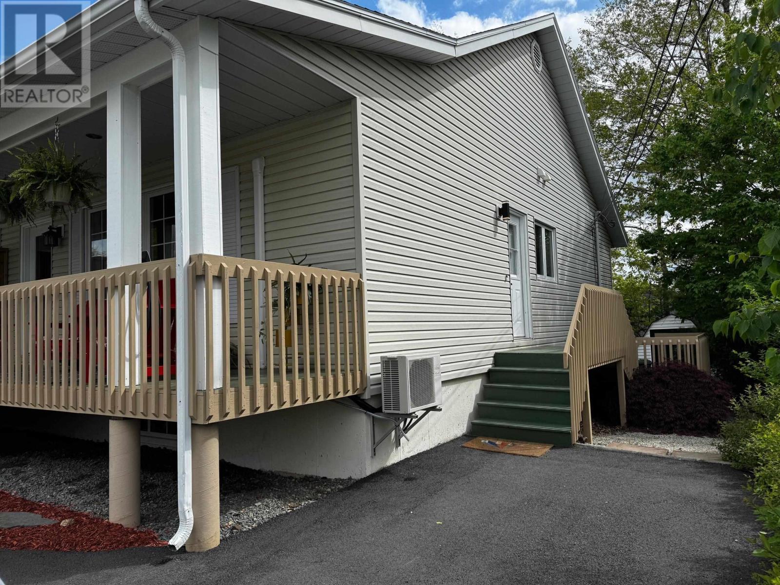 48 Ridgecrest Drive