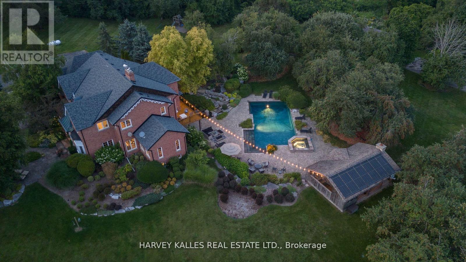 3 RUTLAND HILL COURT