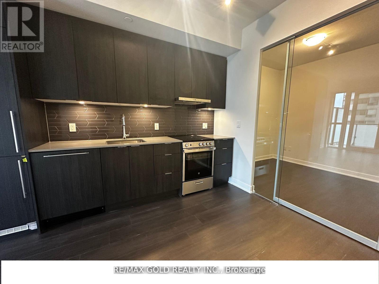 1109 - 430 SQUARE ONE DRIVE