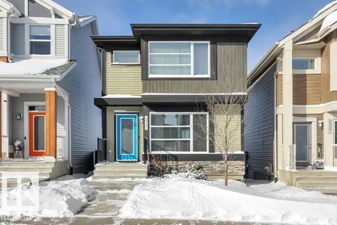 274 CHARLESWORTH DR SW Edmonton AB T6K2J3