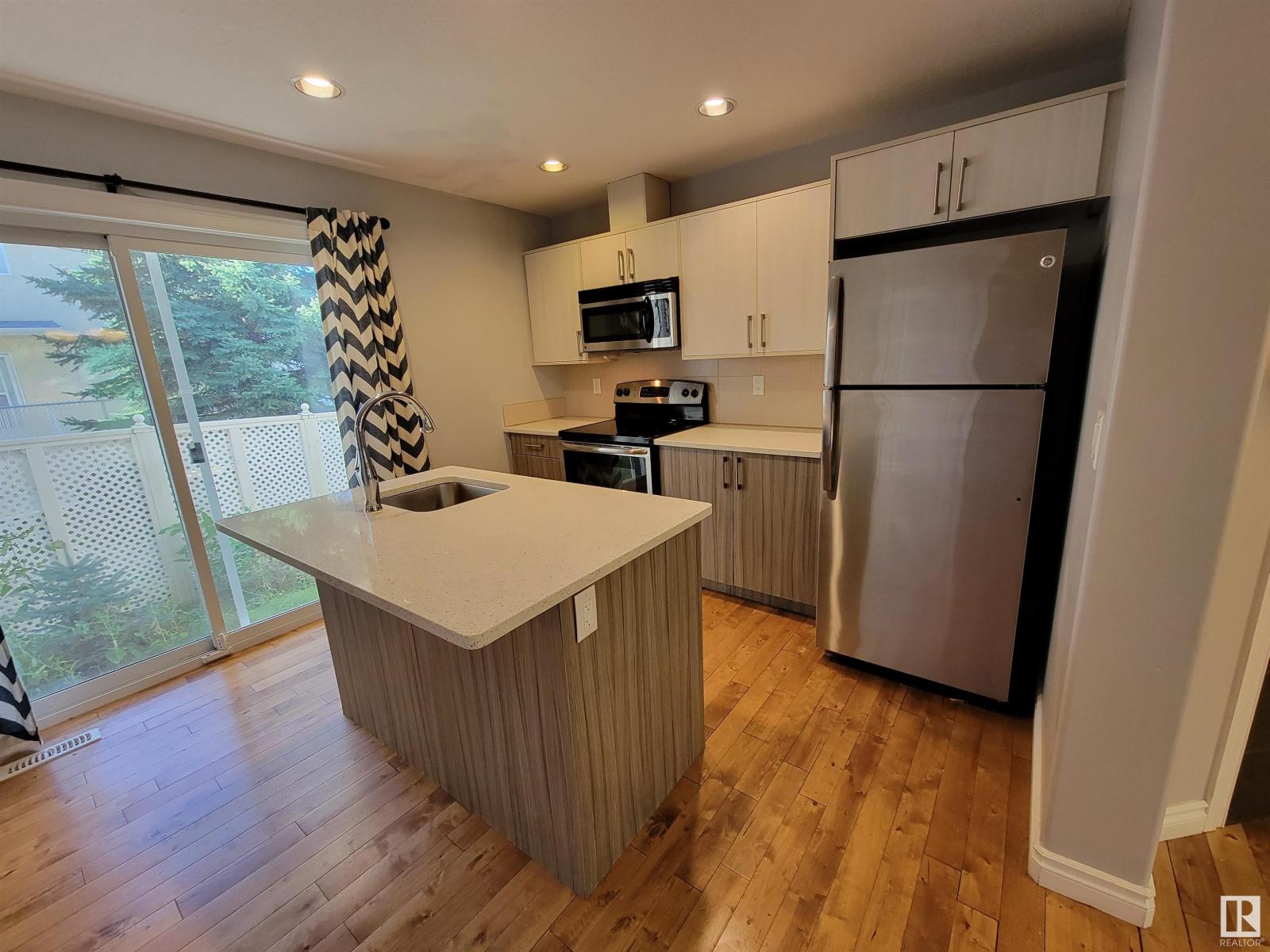 #1-4 8514 83 AV NW