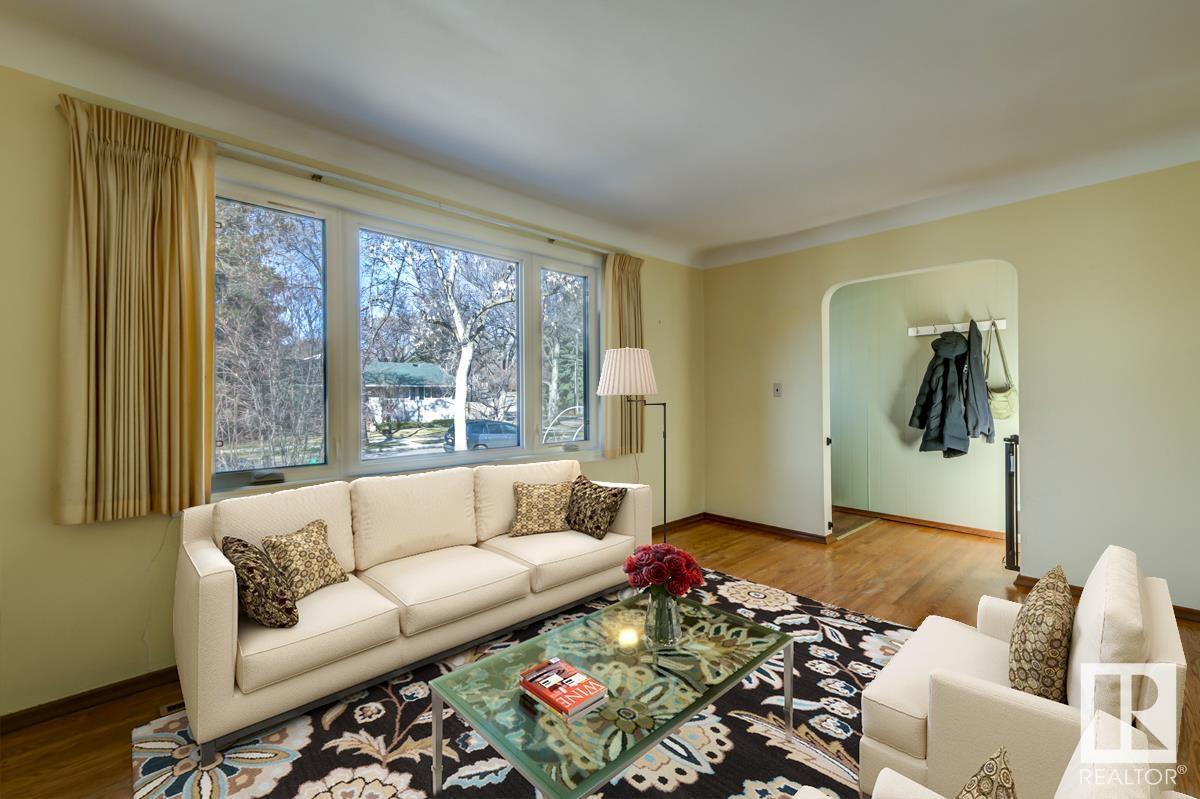 9277 87 ST NW