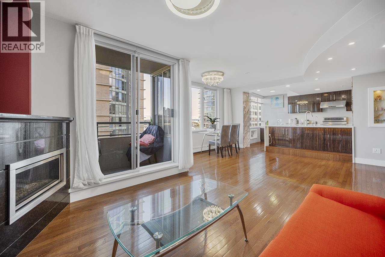 PH1003 1288 MARINASIDE CRESCENT