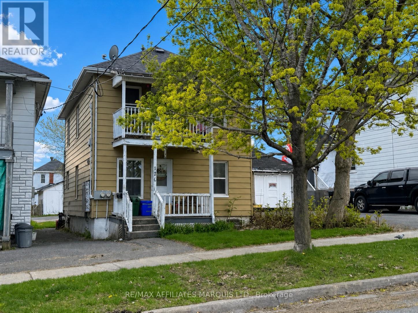120-120A GUY STREET