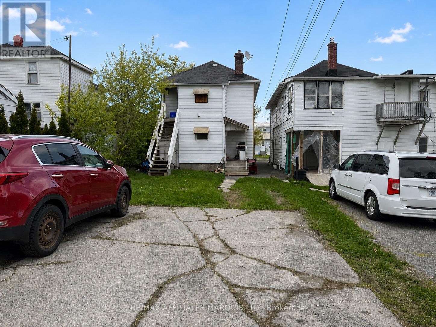 120-120A GUY STREET