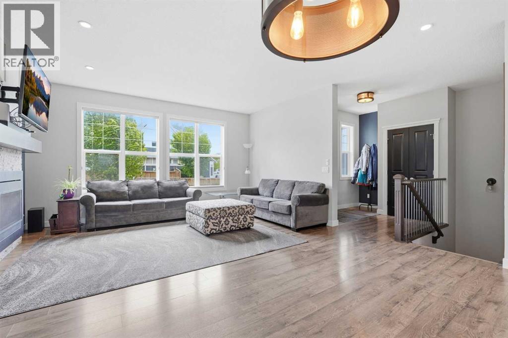 237 Mahogany Parade SE
