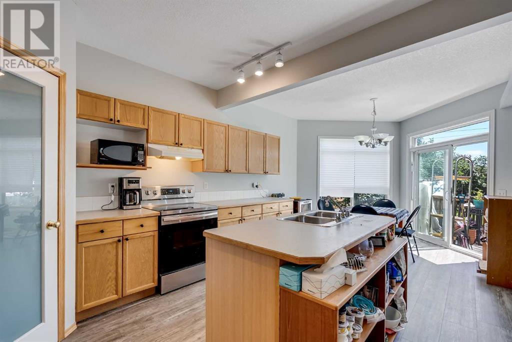 105 MARTHA'S HAVEN Green NE