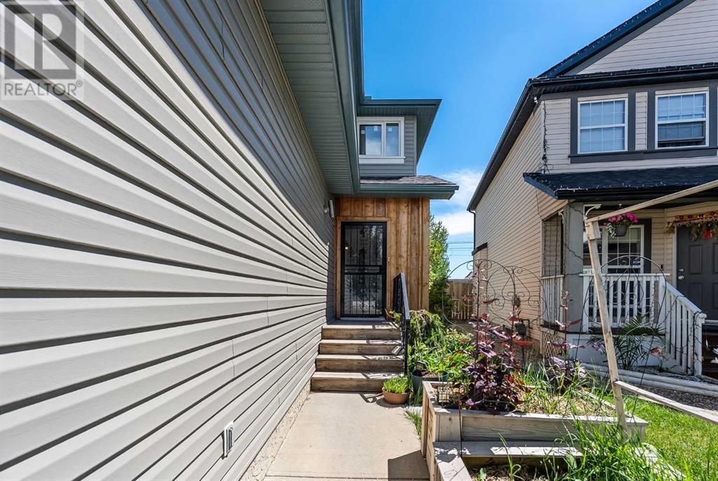 105 MARTHA'S HAVEN Green NE