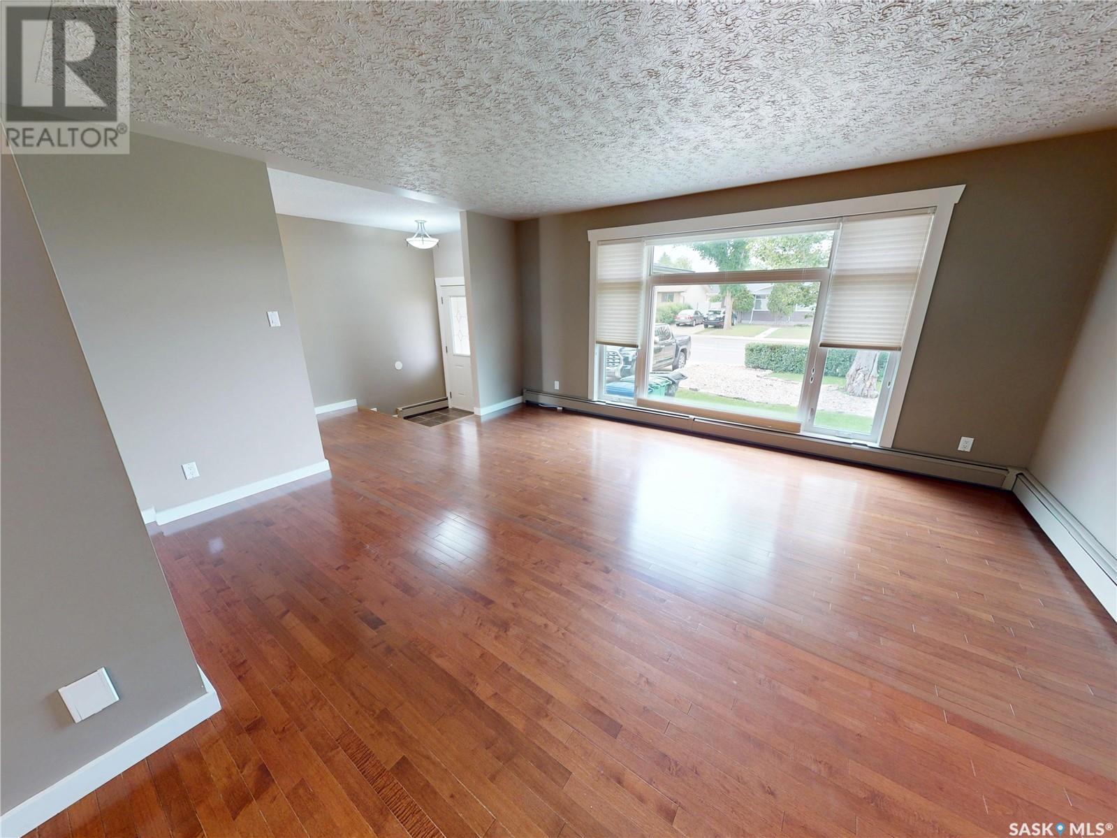 2701 Eastview