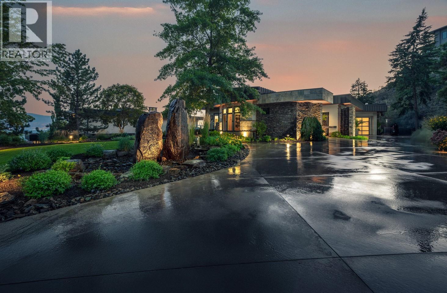 742 Highpointe Place