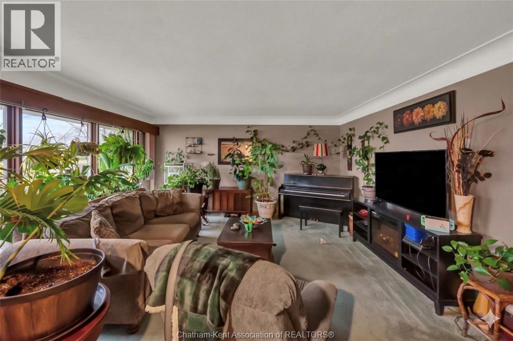 157 Little STREET South