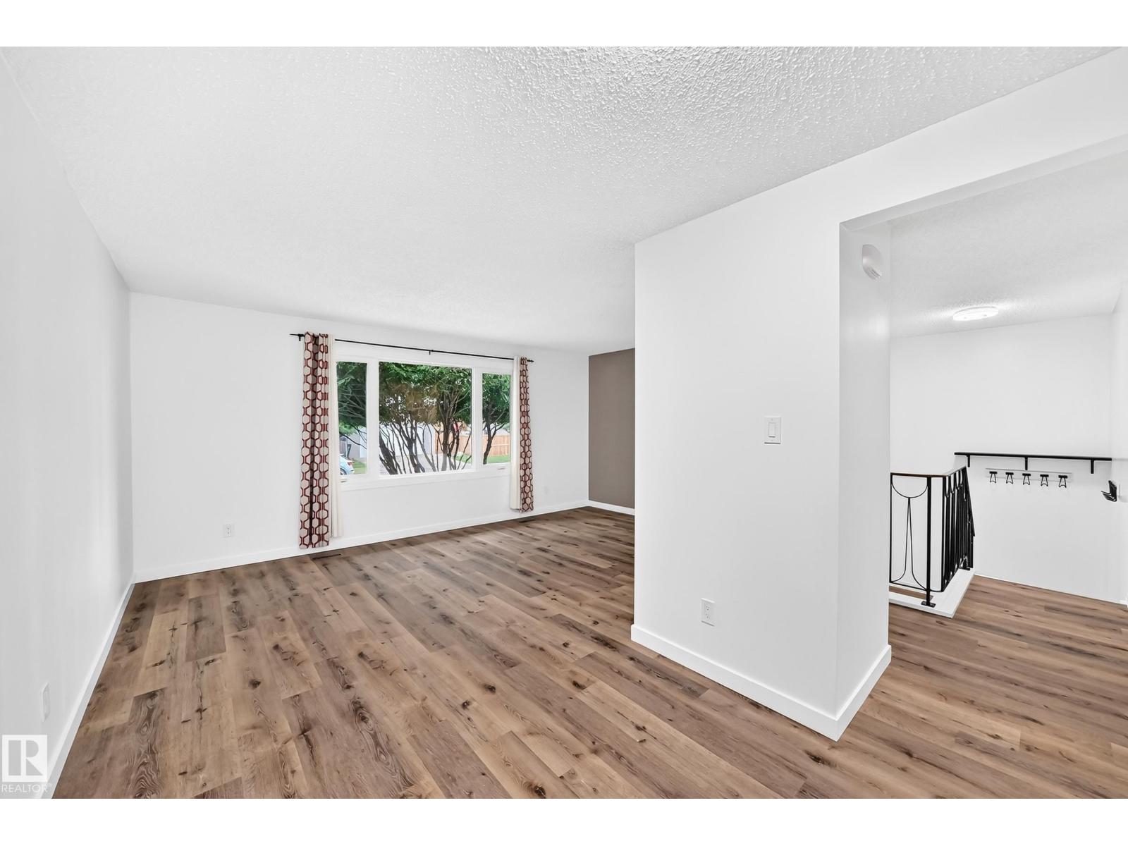 4211 135 AV NW