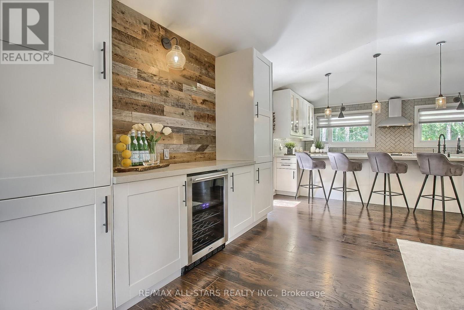215 UXBRIDGE PICKERING TOWNLINE